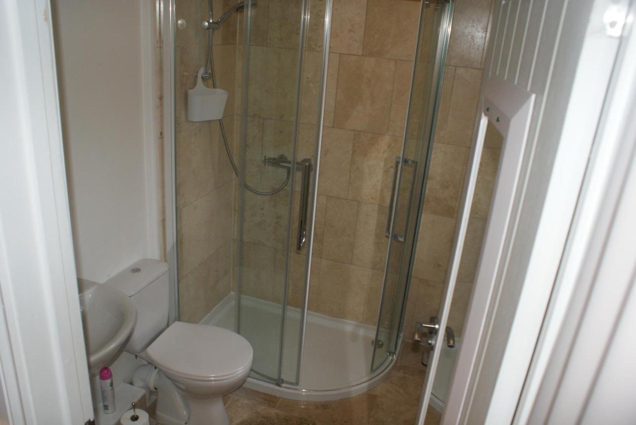 Tirah Guest House 올드버러 외부 사진