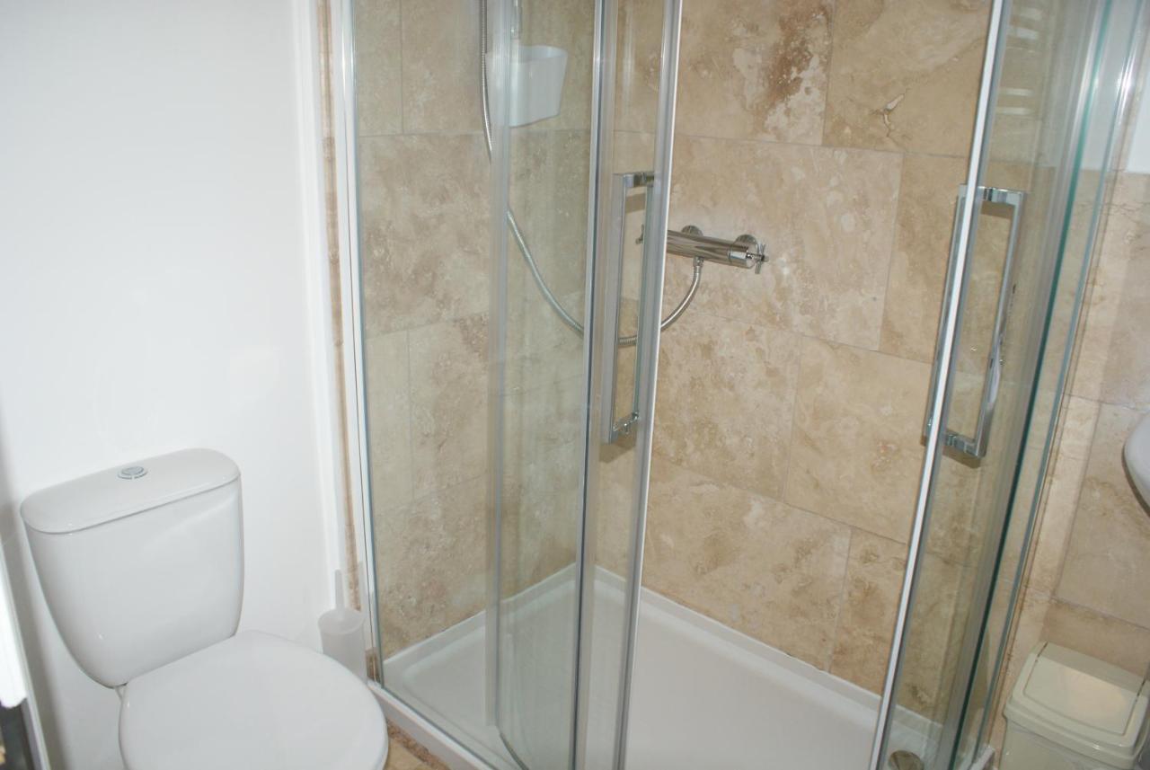 Tirah Guest House 올드버러 외부 사진