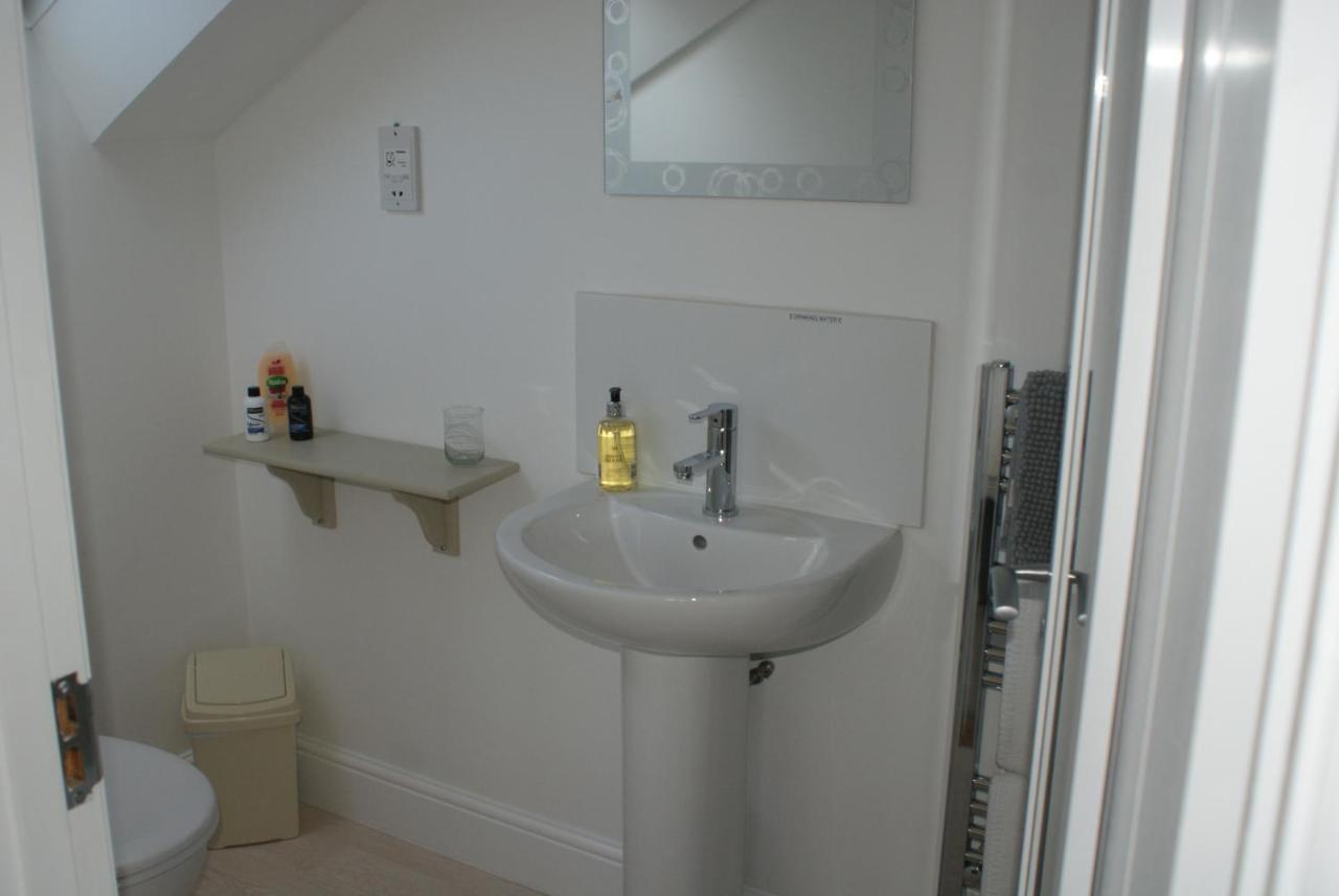 Tirah Guest House 올드버러 외부 사진